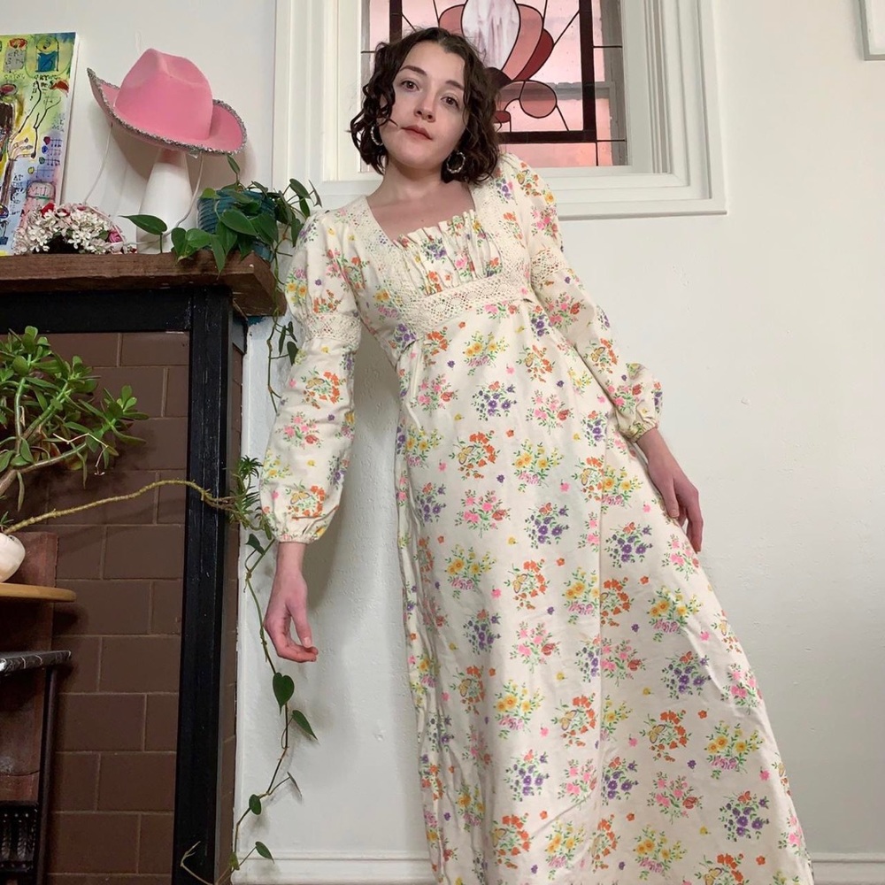 Stunning Vintage 70s Empire Waist Prairie Dress